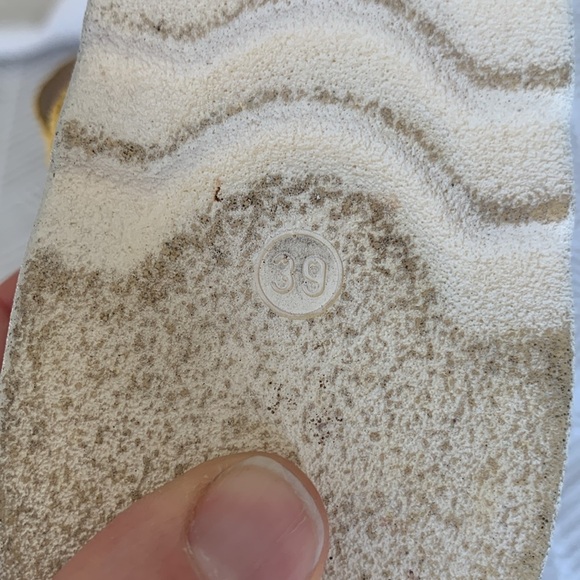 Porronet yellow suede sandals size 8.5 - Picture 7 of 8